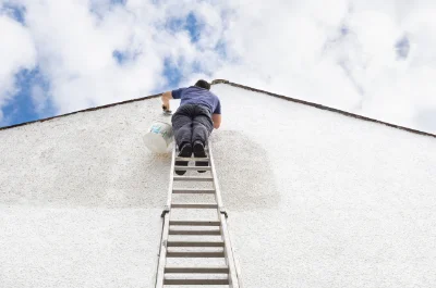 Peinture extérieure à Sainte-Lucie-de-Tallano — façades et ravalement